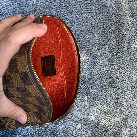 Authentic Louis Vuitton - Picture 10 of 16